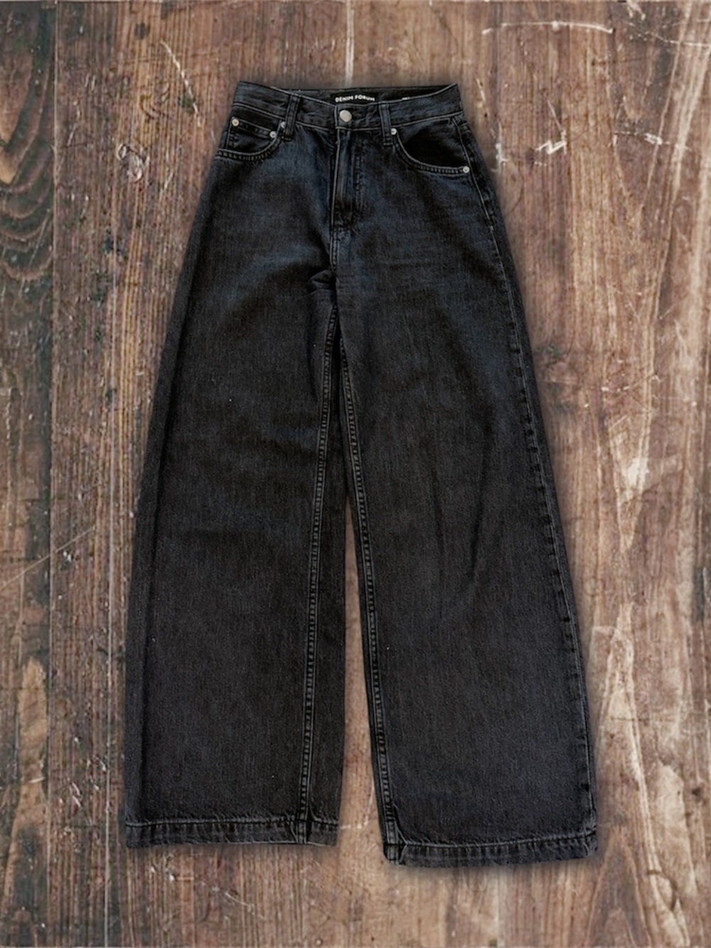 Aritzia Denim Forum Zoe High Rise Super baggy 24